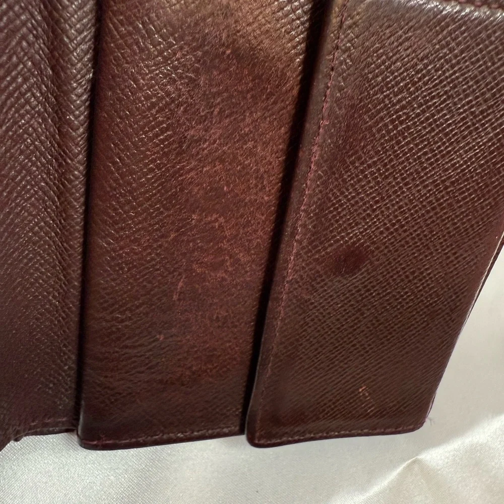 N/A signature cross